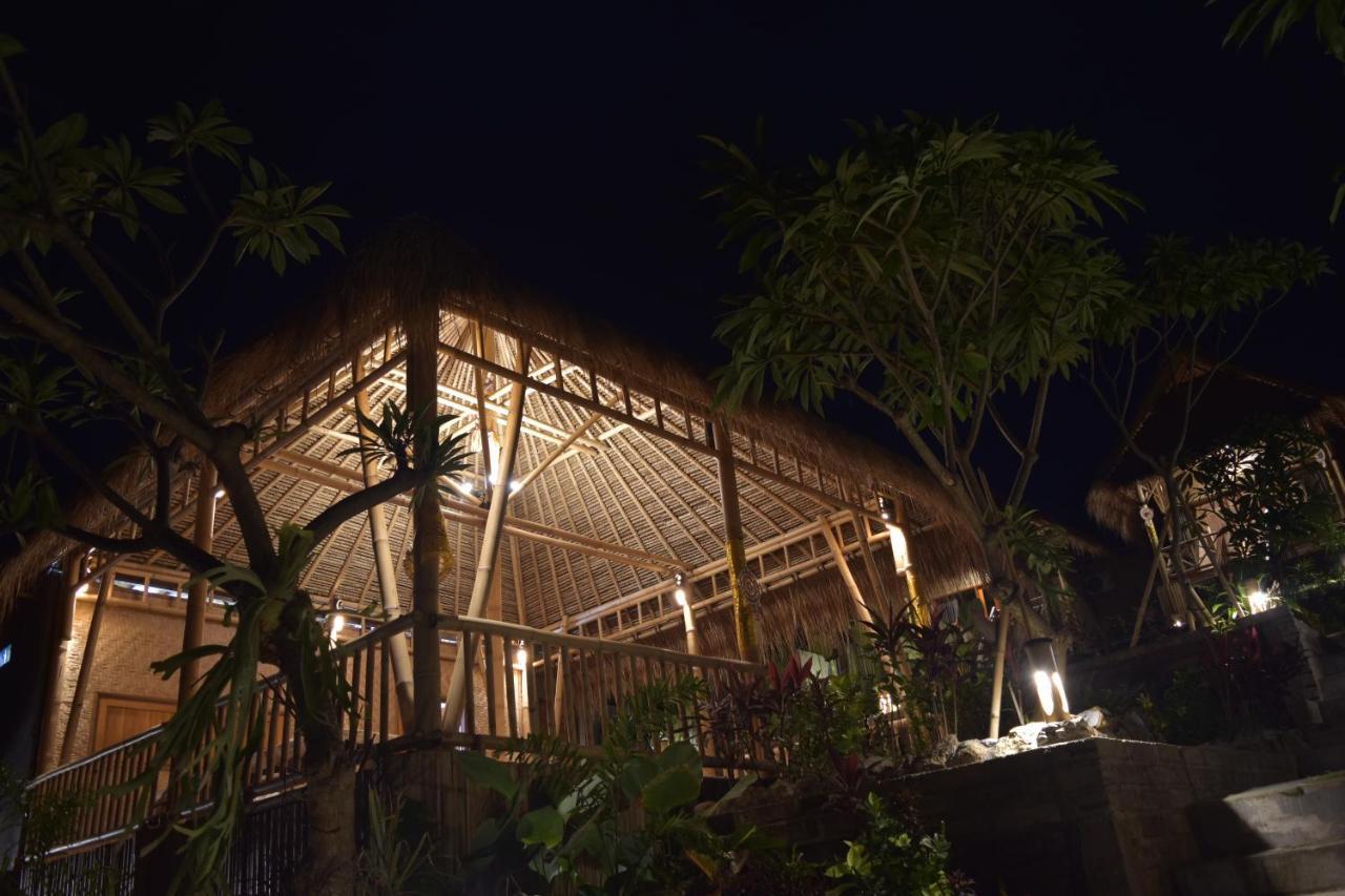 Menjangan Hill Hotel Banyuwedang Exterior foto