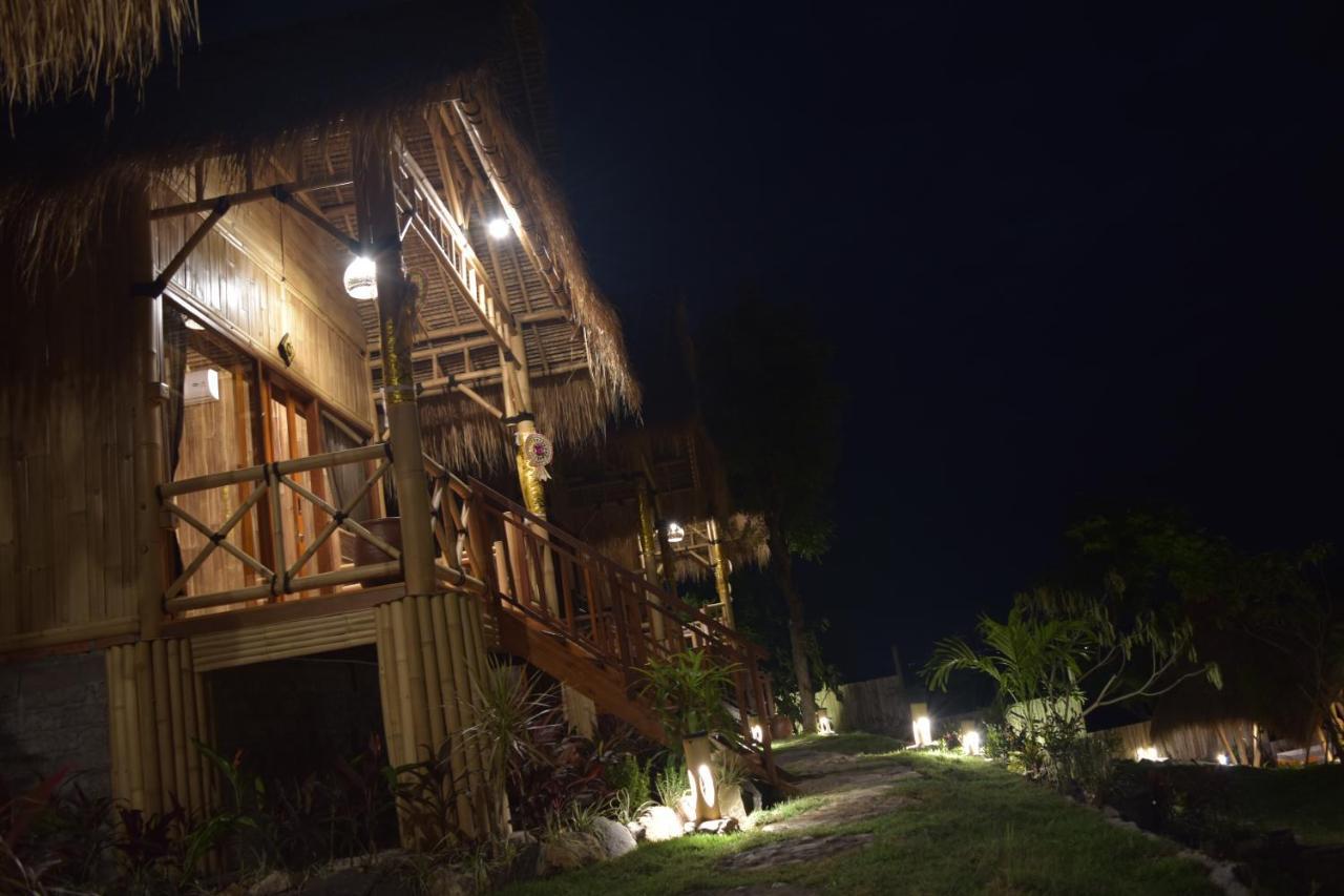 Menjangan Hill Hotel Banyuwedang Exterior foto